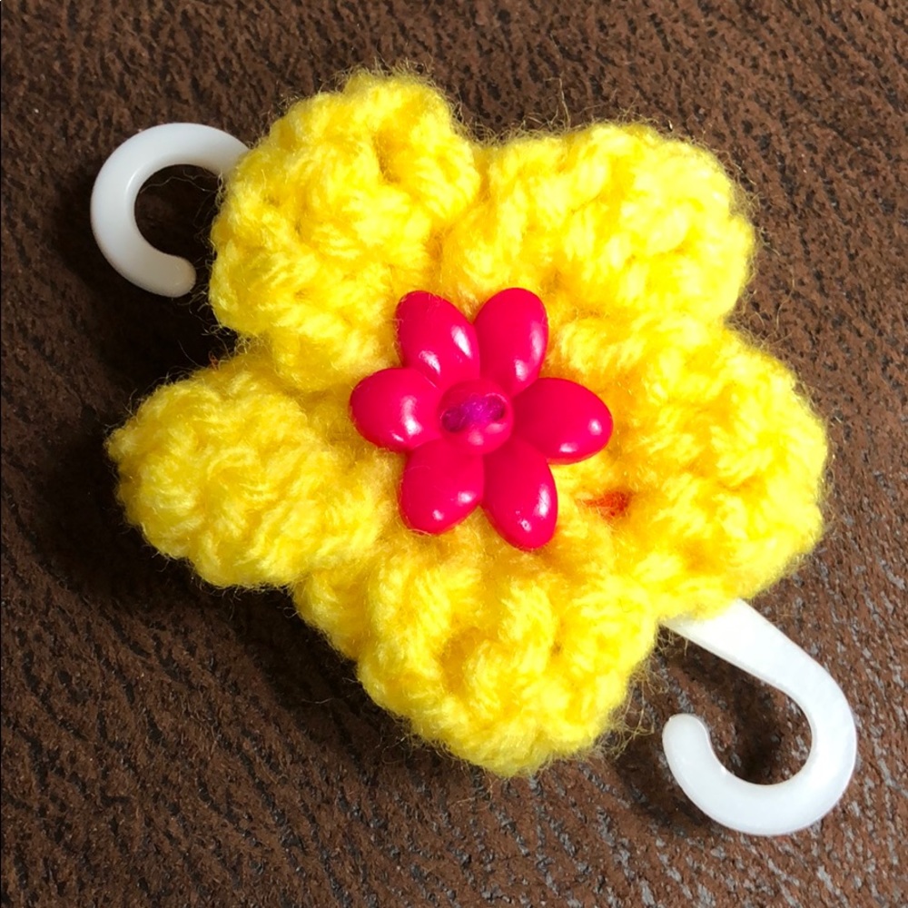 Mask holder 1 handmade flower mask Not included😷
